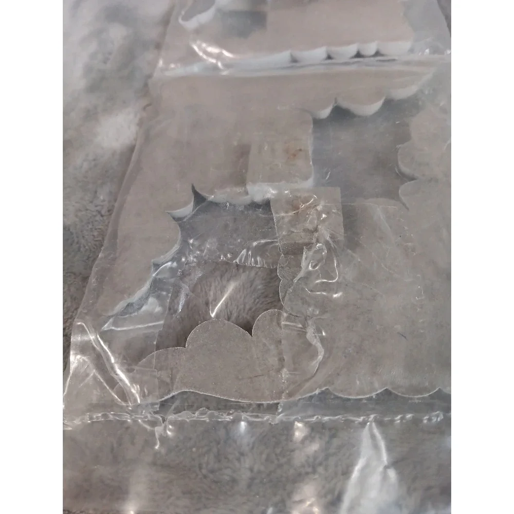 Mirr-Edge Corner‎ Plates 3 3/4 Inch x 3 3/4 Inch x 1/4 Inch White Scroll Accent
